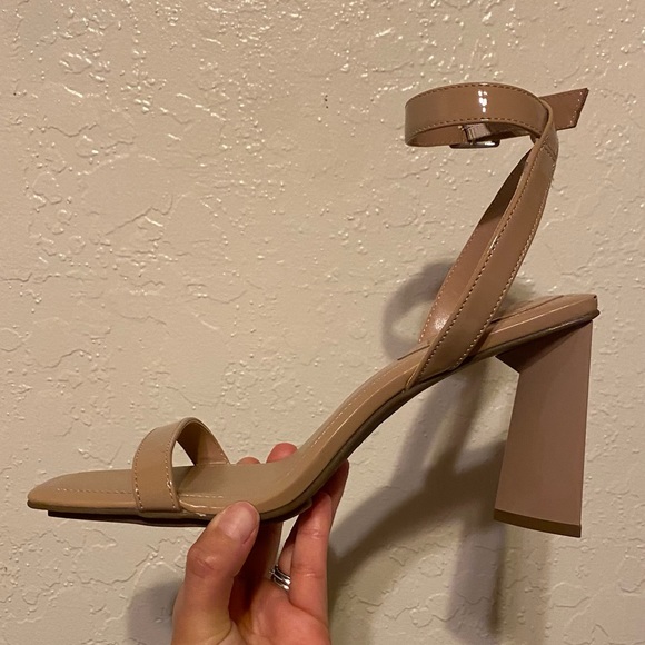 Mix No. 6 Triangle heel - Picture 4 of 5